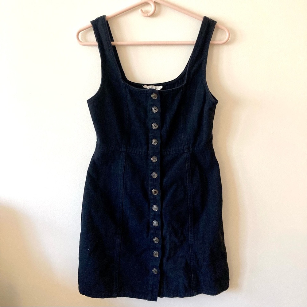 Chloe & Katie Size Medium Black Button Down Dress